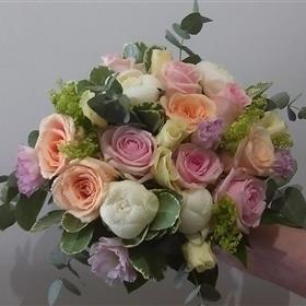 fwthumbAAWedding all pastel posy.jpg